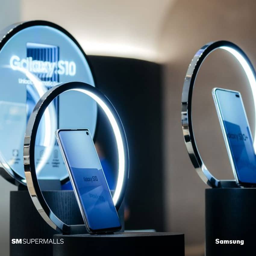 Samsung Experience Store.
