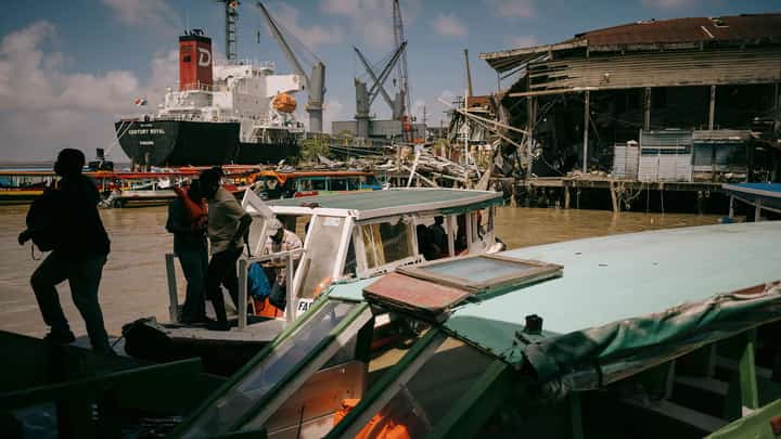 Oil-rich Guyana seeks to escape ‘resource curse’
