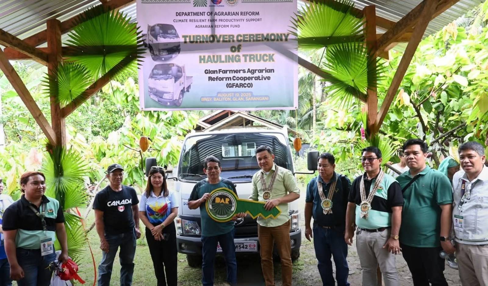 DAR turns over P2.2-M truck to power cacao farming in Sarangani