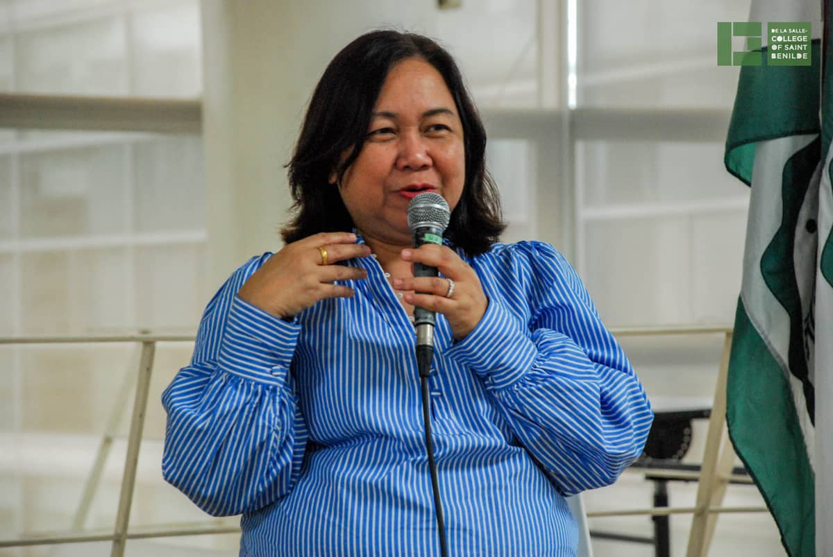 'Walk Manila' author Dr. Lorelei de Viana.