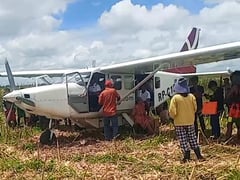Isabela plane makes emergency landing