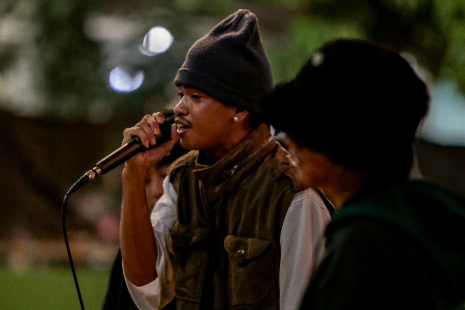 After an eight-month hiatus, art-based non-profit collective Ingay Likha made a comeback with a music and community event at Molino Homes 2 Covered Court in Dasmariñas, Cavite, on Saturday, August 30, 2025. In partnership with peace-advocacy punk group Food Not Bombs, the event featured diverse music genres, spoken word poetry, gift-giving, feeding activities, and a coloring session for children, continuing its push for inclusivity and subcultural expression.