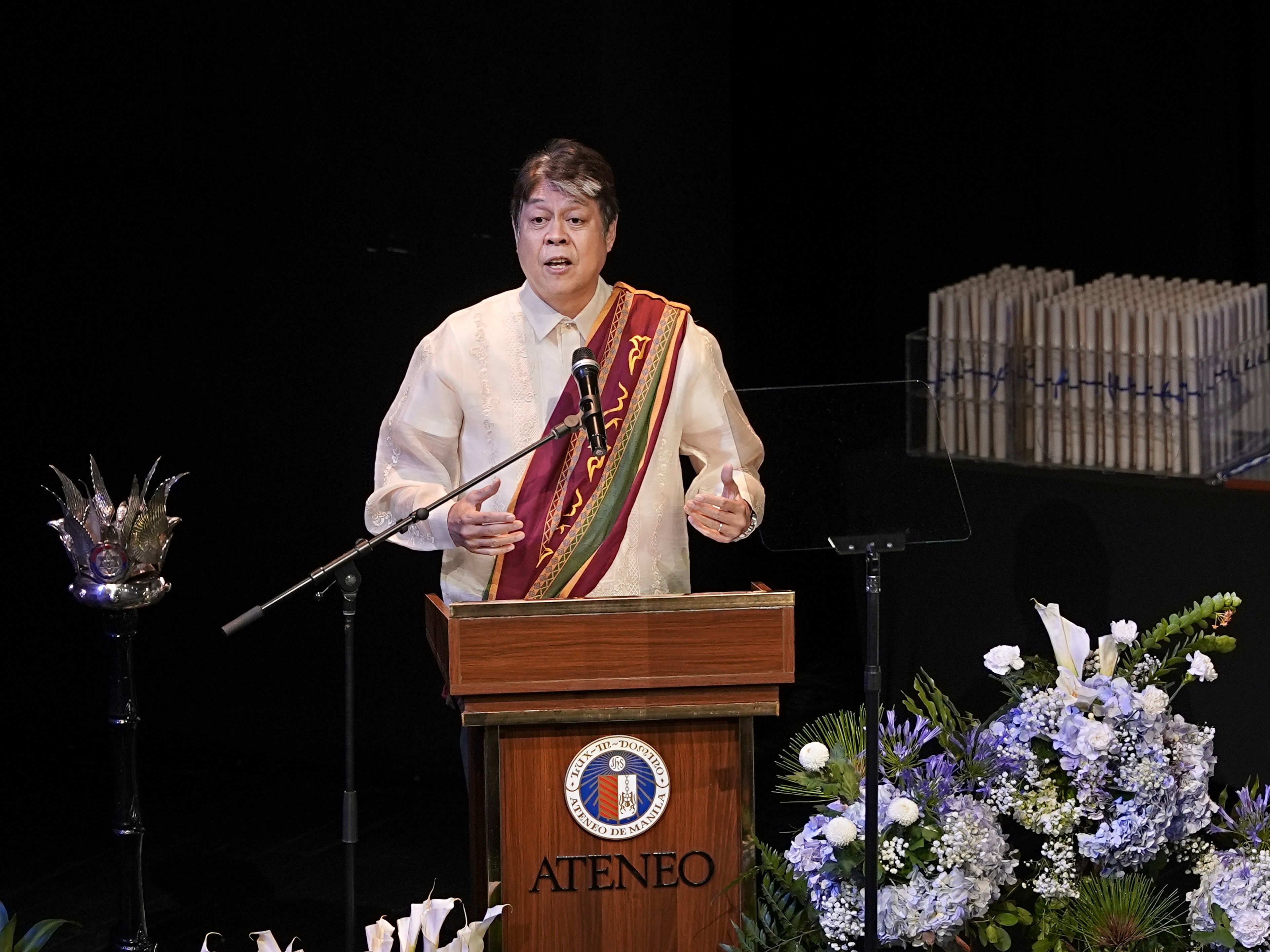Pangilinan urges new doctors to volunteer in public clinics, barrios