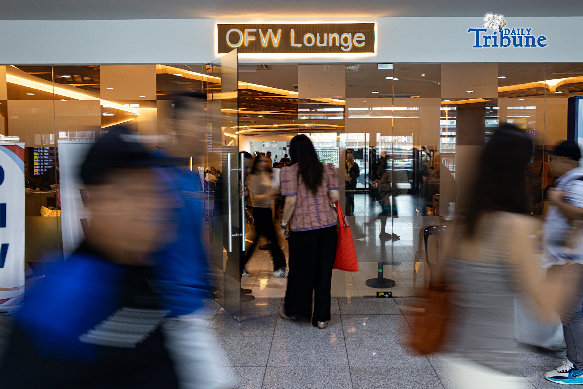 Villanueva eyes to slash OFWs remittance fee by half