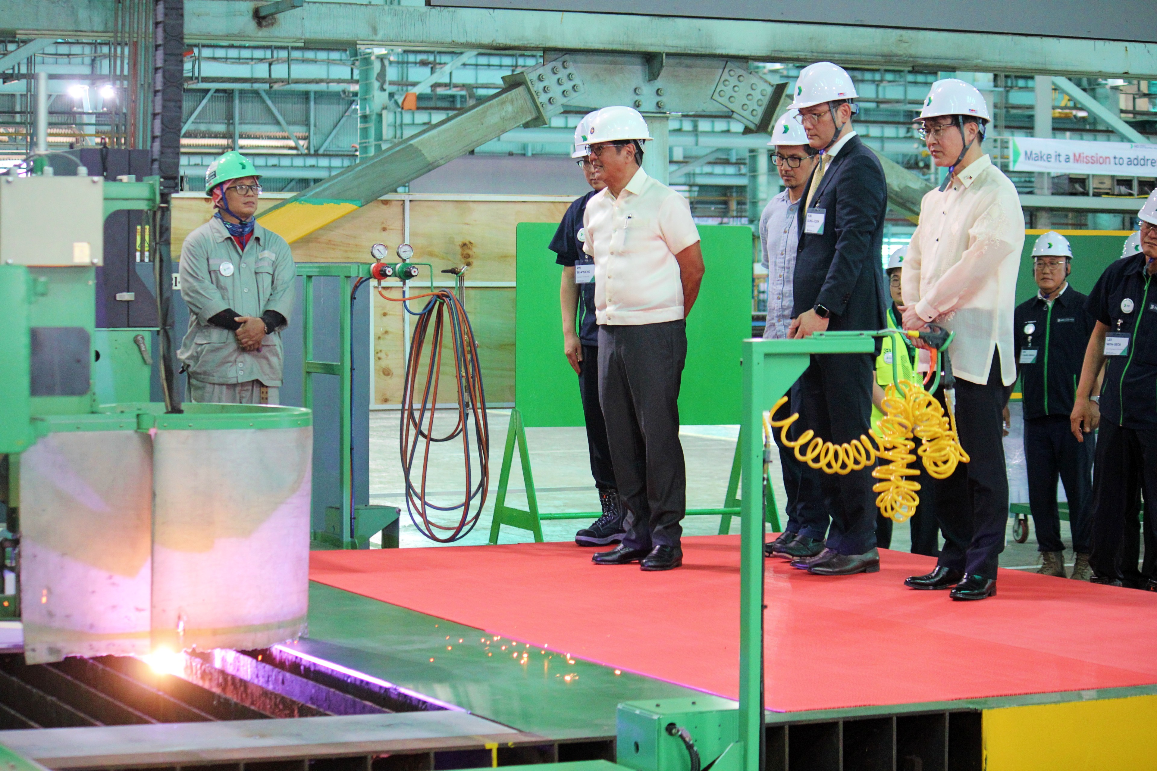 Marcos leads inauguration of HD Hyundai Heavy Industries Philippines