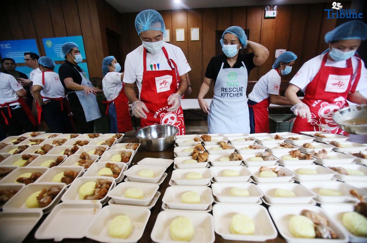 Ajinomoto Philippines President Koichi Ozaki and Scholars of Sustenance (SOS) Philippines Country General Manager Rachel Luna join forces in preparing nutritious meals at the Rescue Kitchen in Better World Diliman, Quezon City, as part of Ajinomoto’s Sustainable Food Education Awareness program. The collaboration underscores their shared commitment to curbing food waste and supporting vulnerable communities with sustainable, nourishing solutions.