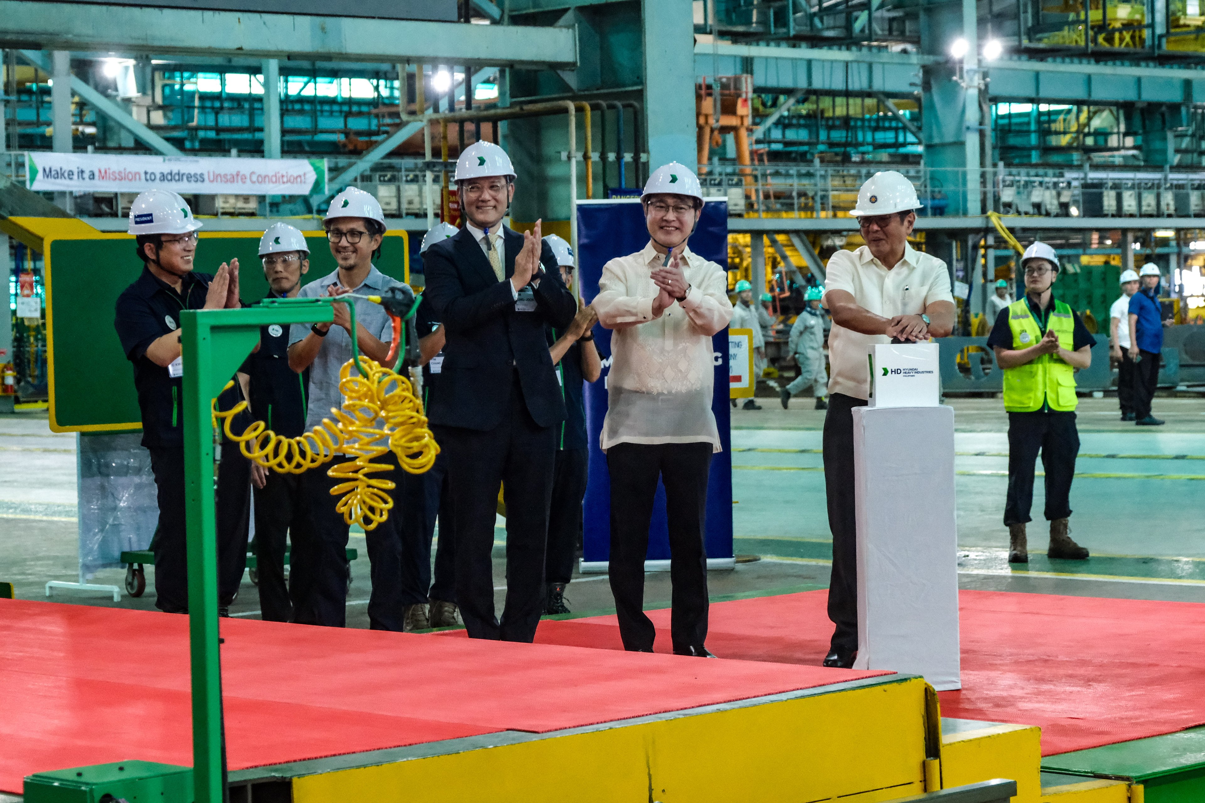 Marcos launches shipbuilding revival