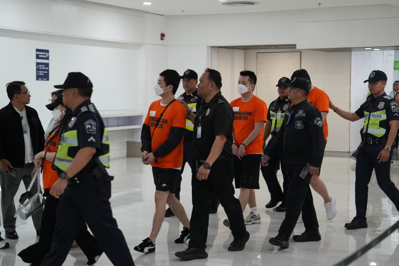 Phl deports 49 SoKor fugitives