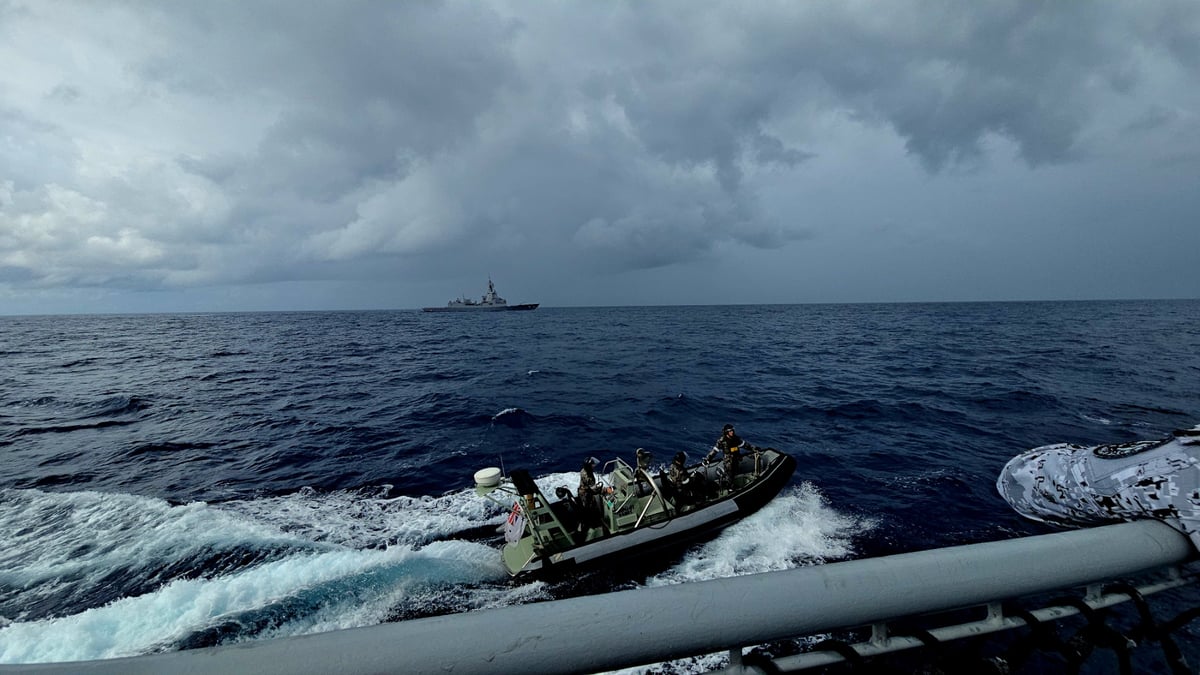Personnel exchange exercise using rigid-hull inflatable boats (RHIBs). (Photo by Lade Kabagani)