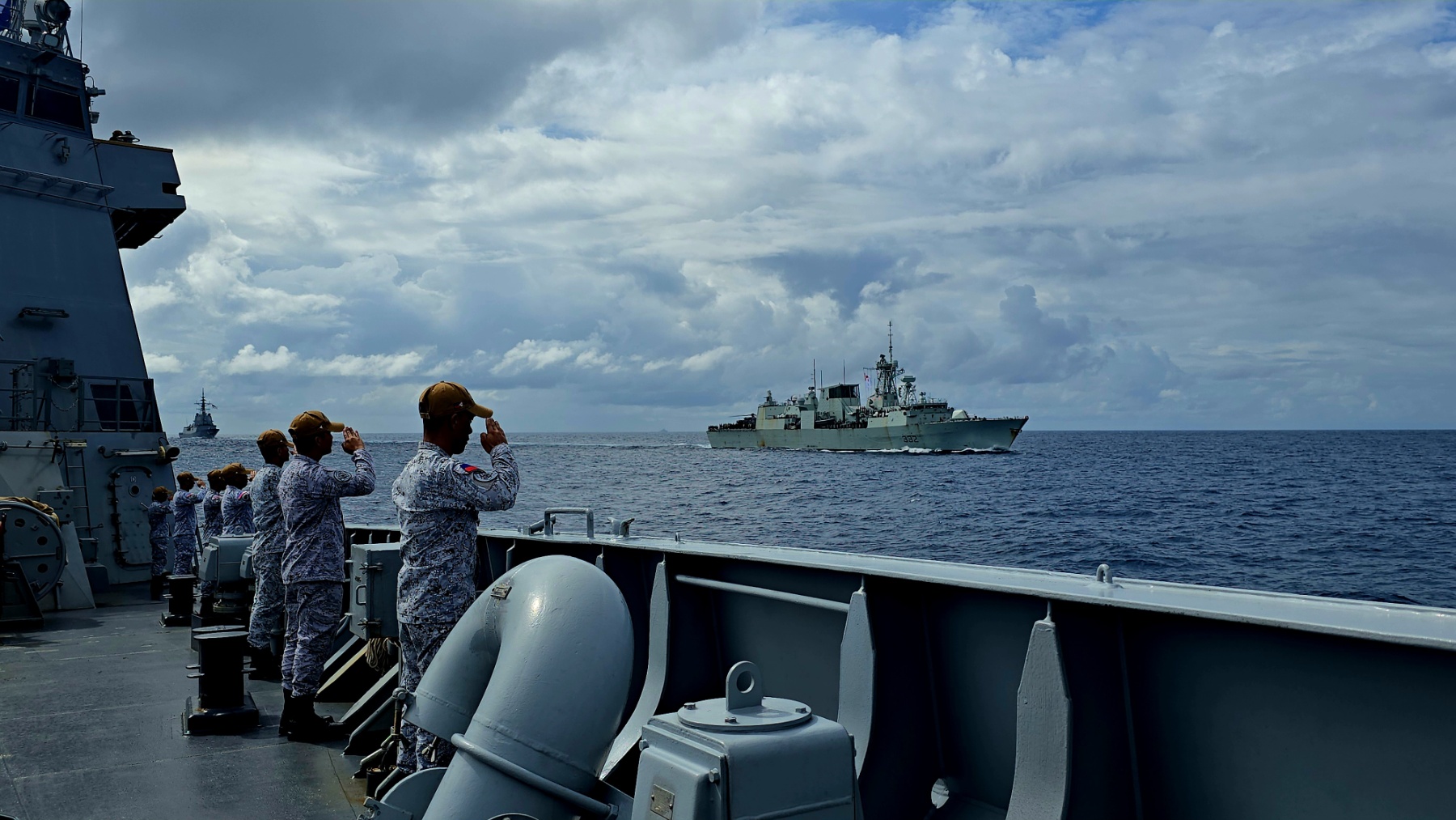 Phl, allies hold sea drills despite Chinese presence