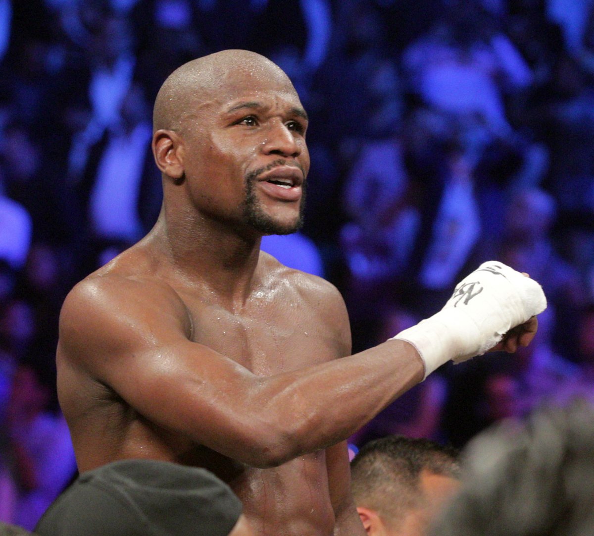 Tyson-Mayweather showdown set in 2026
