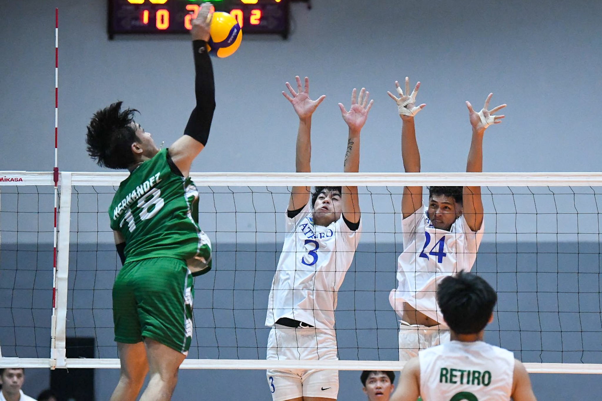 La Salle rips Ateneo, runs record to 6-0