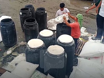 Customs destroys 20 containers of expired sugar for public safety