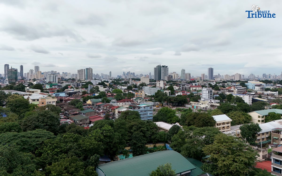 (September 06 2025) Metro Manila Cloudy skies seen from Quezon City on Saturday September 6 2025. This Sunday September 7th is International Day of Clean Air for Blue Skies. It is an annual global event designated by the United Nations General Assembly to raise awareness and encourage action to combat air pollution. Photo/Analy Labor