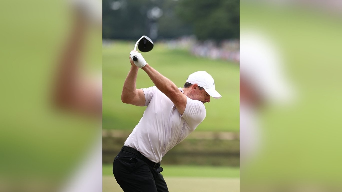 McIlroy surges into contention