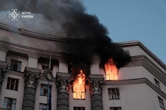 Attack hits seat of Ukraine government