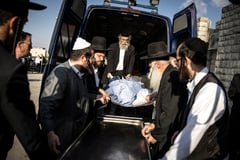 Palestinian gunmen shoot dead 5 people in east Jerusalem