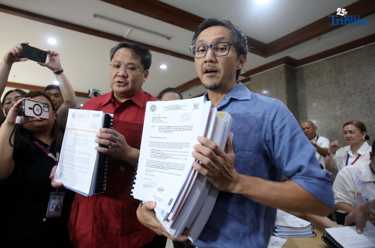 Department of Public Works and Highways Secretary Vince Dizon, together with Commission on Audit Chairperson Gamaliel Asis Cordoba, filed a fraud audit report and referral for investigation with the Ombudsman concerning five flood control projects implemented by the DPWH Bulacan First District Engineering Office.