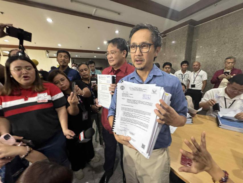 Dizon submits fresh evidence to Ombudsman, fires 2 more Bulacan engineers