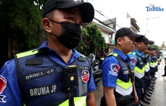 MMDA clears illegally parked cars in Maginhawa Street crackdown