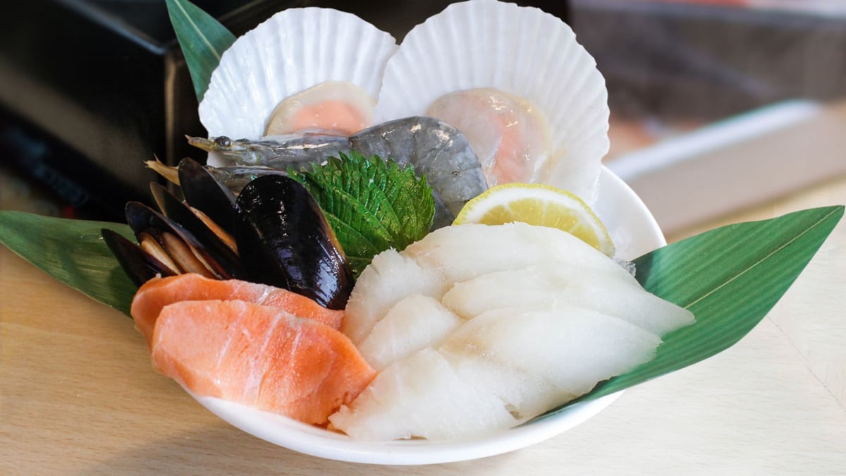 The seafood platter — light and healthy — balanced the heavier beef and pork options perfectly.