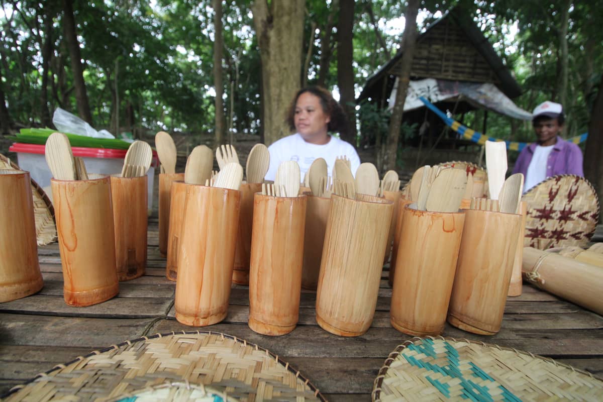 Beautiful items such as fans, utensils, and coin banks are displayed at a table at the entrance of the tree nursery of the Pastolan Village in Subic Bay Freeport on Wednesday. These beautiful crafts made from locally sourced materials were made by Aeta artisans of the Pastolan Village.