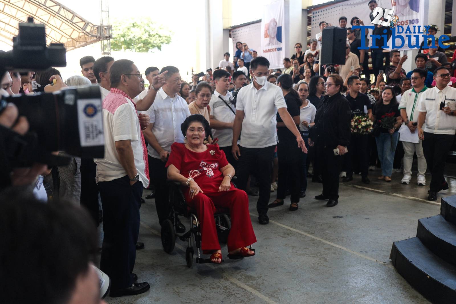 President Ferdinand R. Marcos Jr. leads the Marcos Day rites in Batac, Ilocos Norte, marking the 108th birth anniversary of the late President Ferdinand E. Marcos Sr. The First Family attended a mass, after which the president offered a wreath at the Marcos monument. 
As part of the celebration, Marcos also distributed 575 wheelchairs across the province, joined 51 birthday celebrators serenaded with the traditional Ilocano Padapadakam song, and with the First Family, sampled dishes from the Natnateng cook-off.