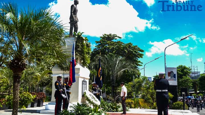 President Ferdinand R. Marcos Jr. leads the Marcos Day rites in Batac, Ilocos Norte, marking the 108th birth anniversary of the late President Ferdinand E. Marcos Sr. The First Family attended a mass, after which the president offered a wreath at the Marcos monument.
As part of the celebration, Marcos also distributed 575 wheelchairs across the province, joined 51 birthday celebrators serenaded with the traditional Ilocano Padapadakam song, and with the First Family, sampled dishes from the Natnateng cook-off.