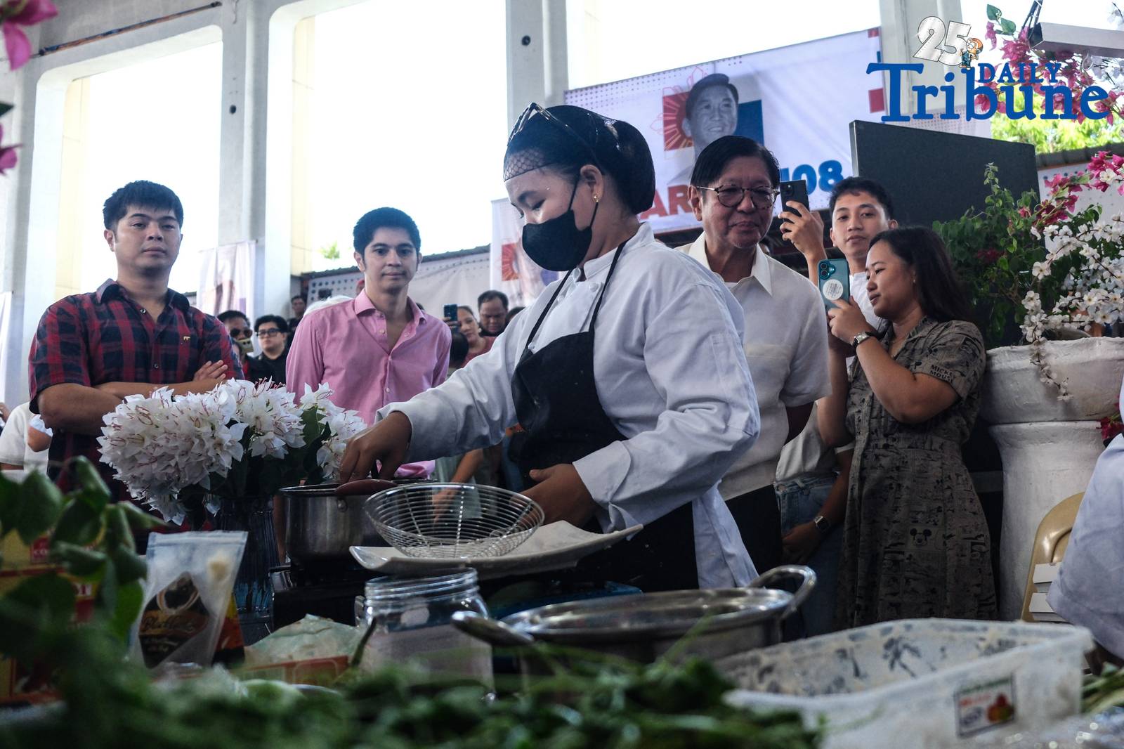 President Ferdinand R. Marcos Jr. leads the Marcos Day rites in Batac, Ilocos Norte, marking the 108th birth anniversary of the late President Ferdinand E. Marcos Sr. The First Family attended a mass, after which the president offered a wreath at the Marcos monument. 
As part of the celebration, Marcos also distributed 575 wheelchairs across the province, joined 51 birthday celebrators serenaded with the traditional Ilocano Padapadakam song, and with the First Family, sampled dishes from the Natnateng cook-off.
