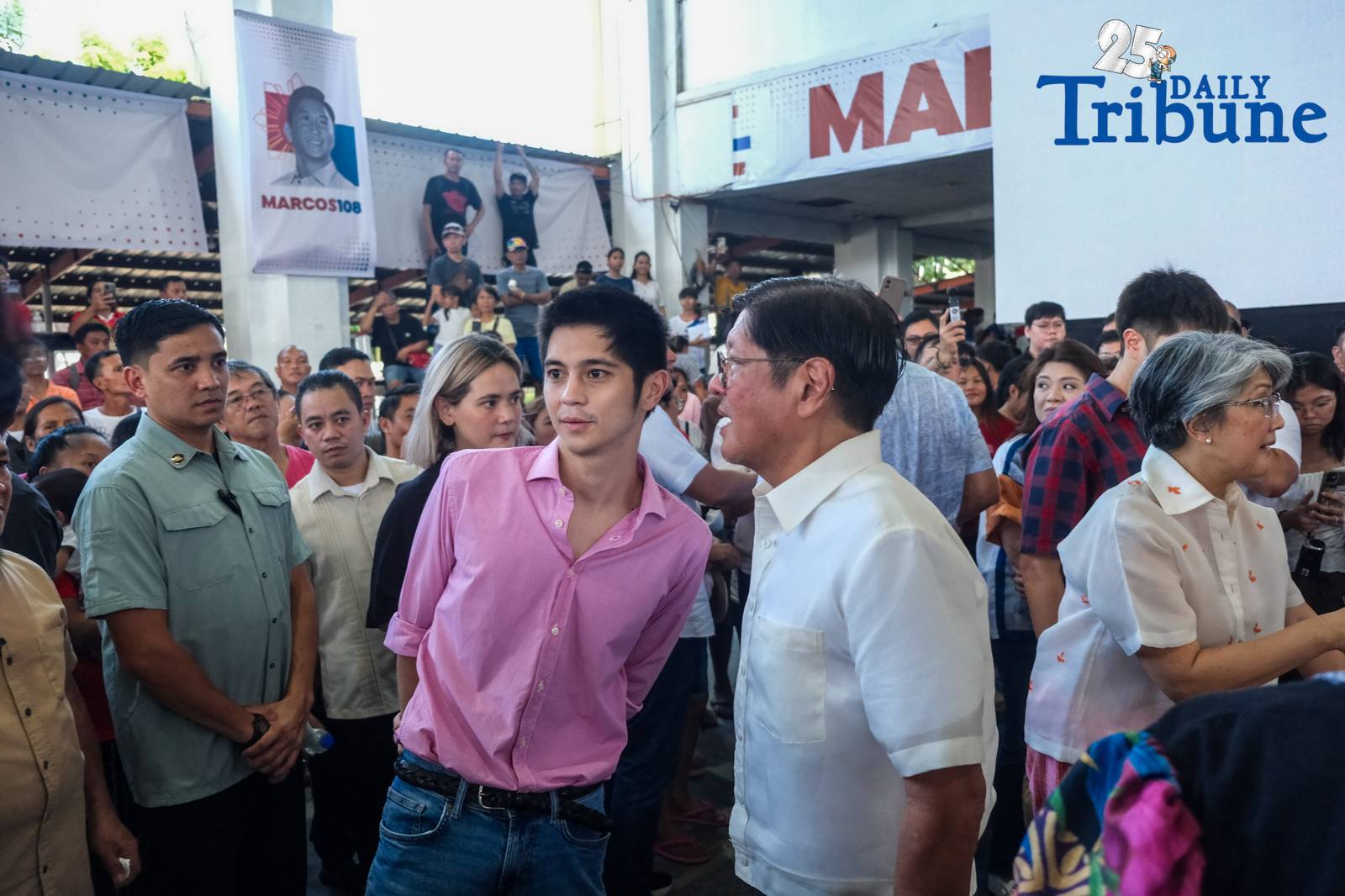 President Ferdinand R. Marcos Jr. leads the Marcos Day rites in Batac, Ilocos Norte, marking the 108th birth anniversary of the late President Ferdinand E. Marcos Sr. The First Family attended a mass, after which the president offered a wreath at the Marcos monument. 
As part of the celebration, Marcos also distributed 575 wheelchairs across the province, joined 51 birthday celebrators serenaded with the traditional Ilocano Padapadakam song, and with the First Family, sampled dishes from the Natnateng cook-off.