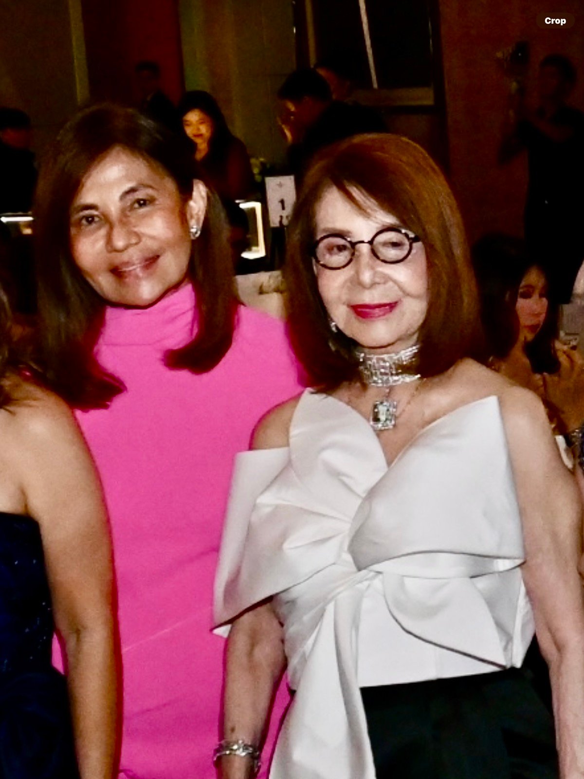 Elsa Mercado and Angola Consul Helen Ong.