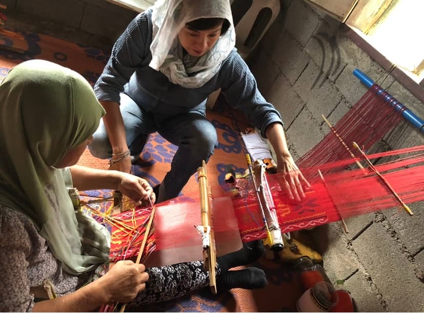 WITH a Marawi weaver.