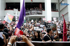 UP backs public outrage over 'massive corruption'