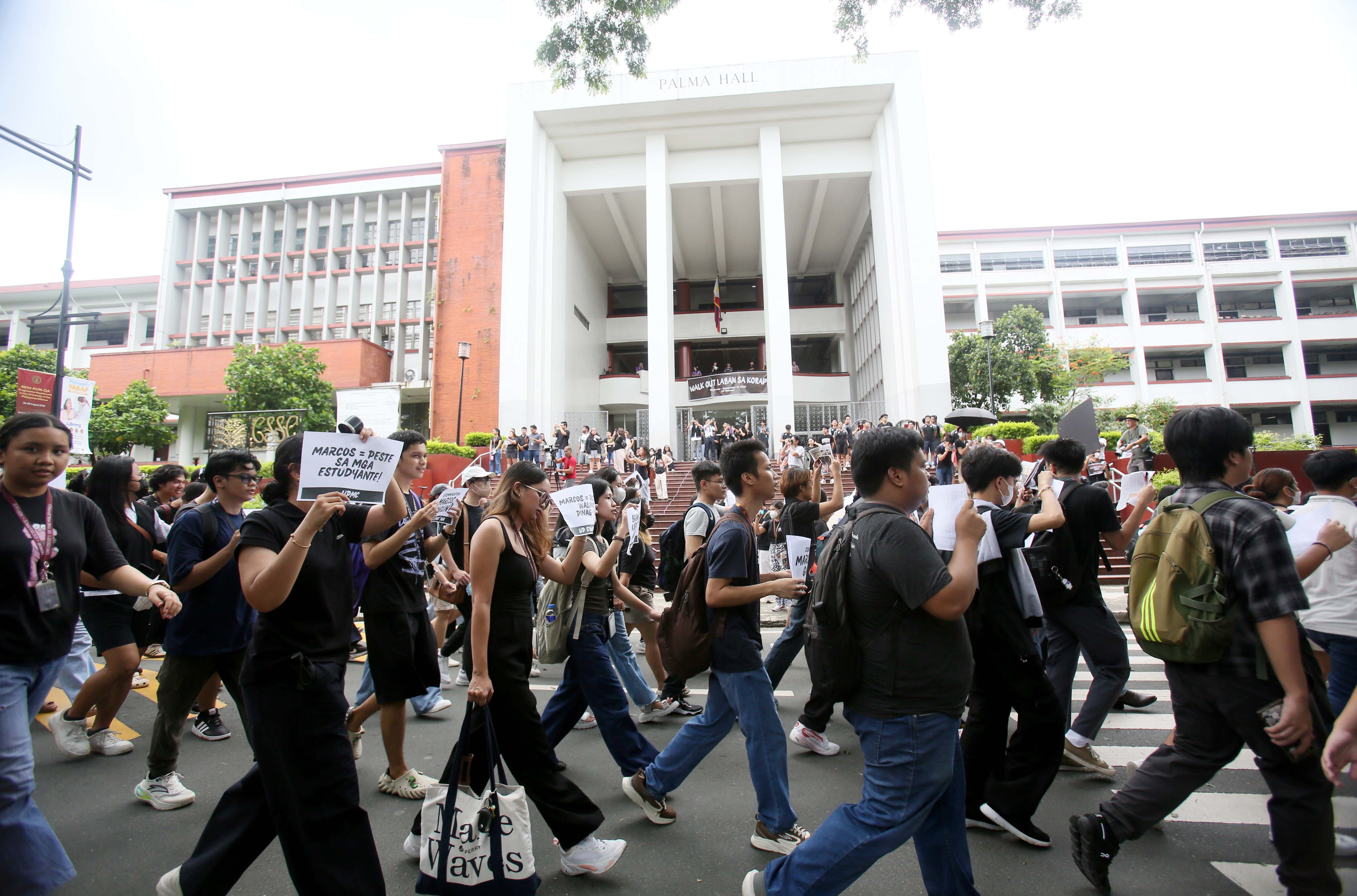 State U students protest corruption