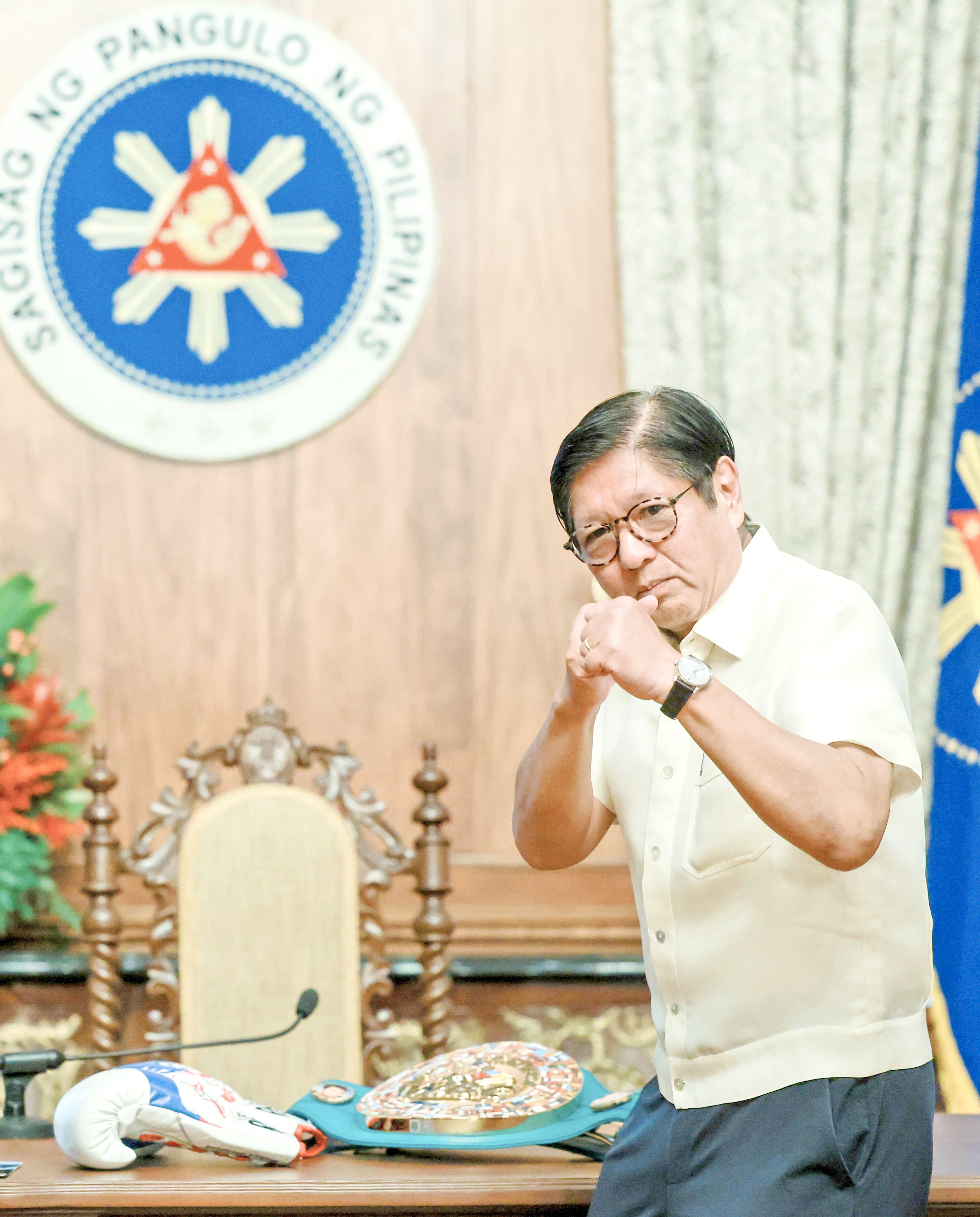 Marcos urges Filipinos to welcome 2026 with discipline, unity