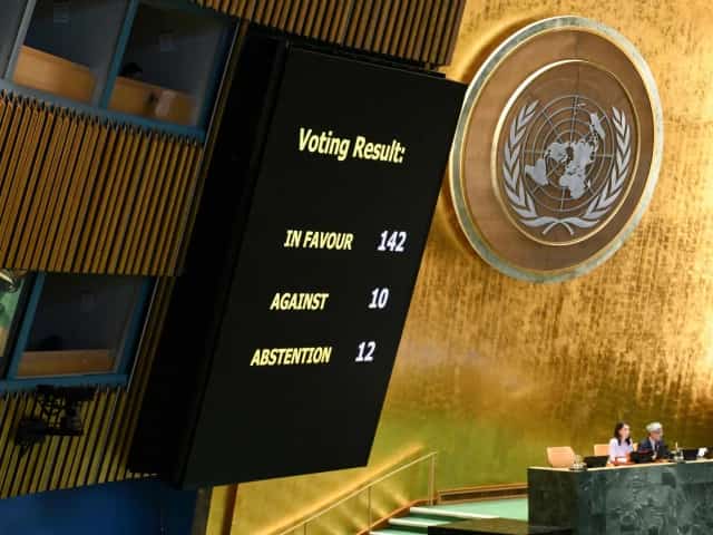2-state solution wins Phl backing