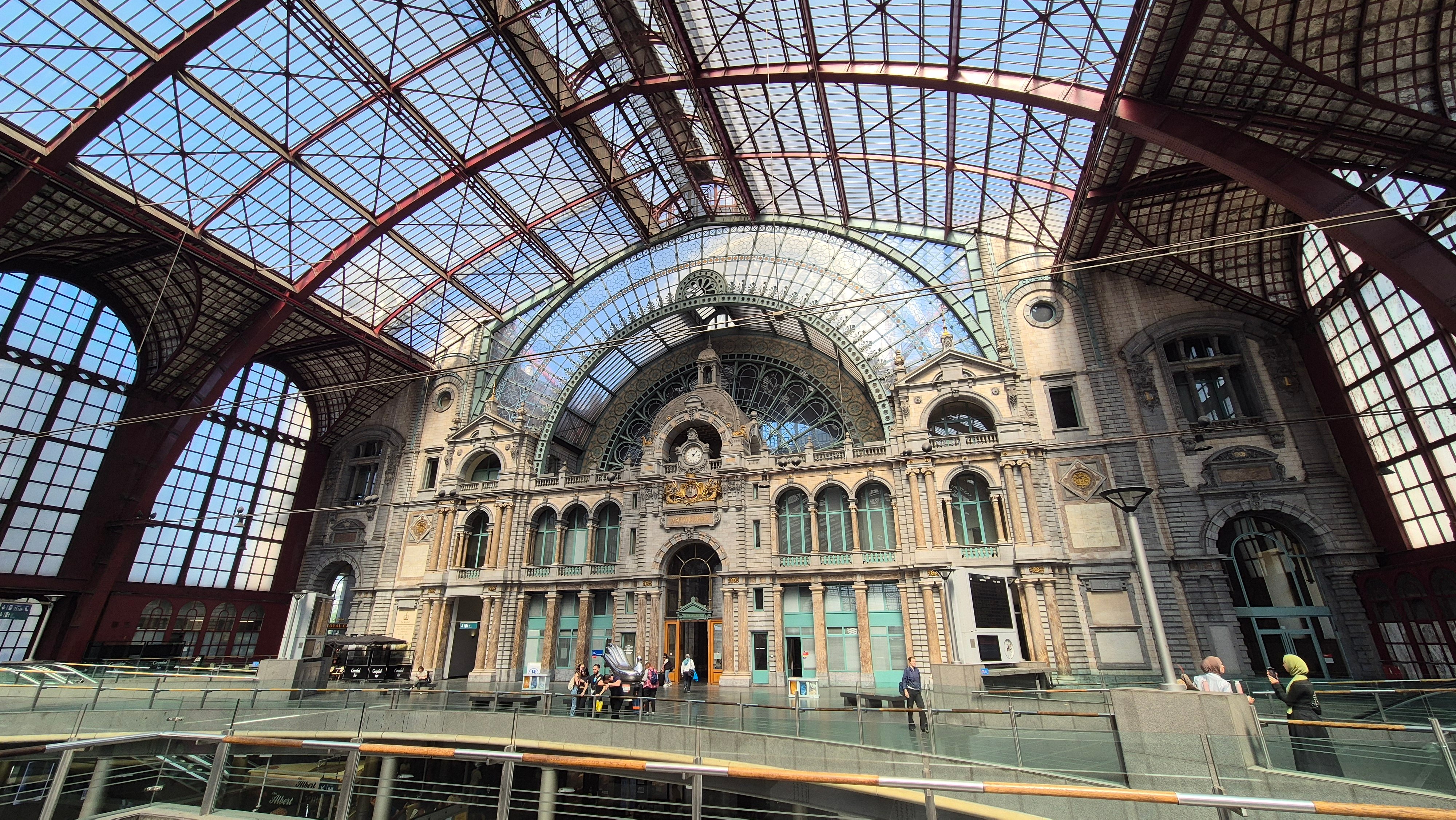 The Clock at the Platform Area of the Antwerpen-Centraal.