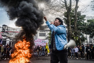 Indonesia leader in damage control, installs loyalists after protests
