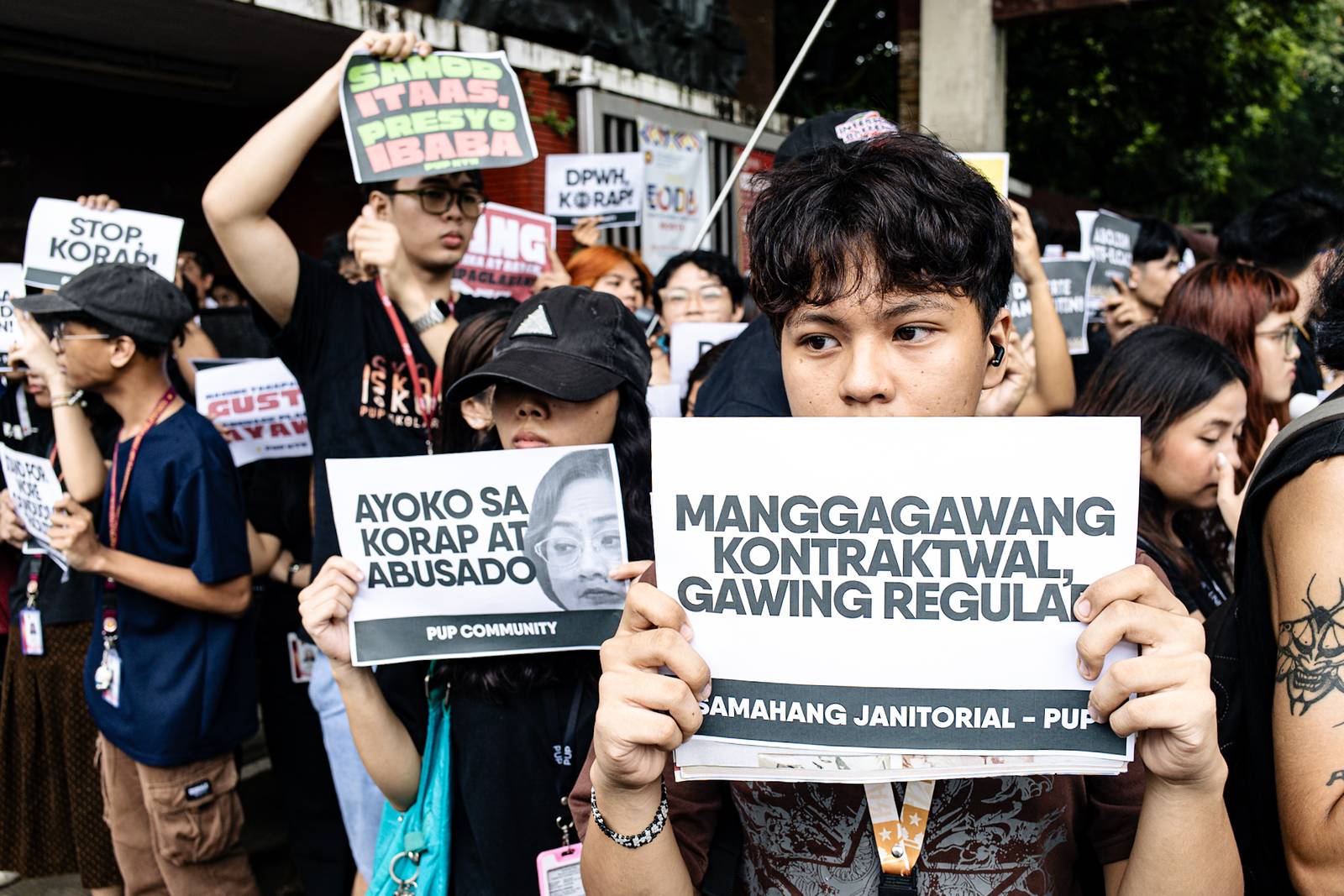College students from Polytechnic University of the Philippines storm out of their classrooms to protest against the widespread corruption of the flood control projects under the Marcos Jr. administration, in Sta. Mesa, Manila on Monday, 15 September 2025.