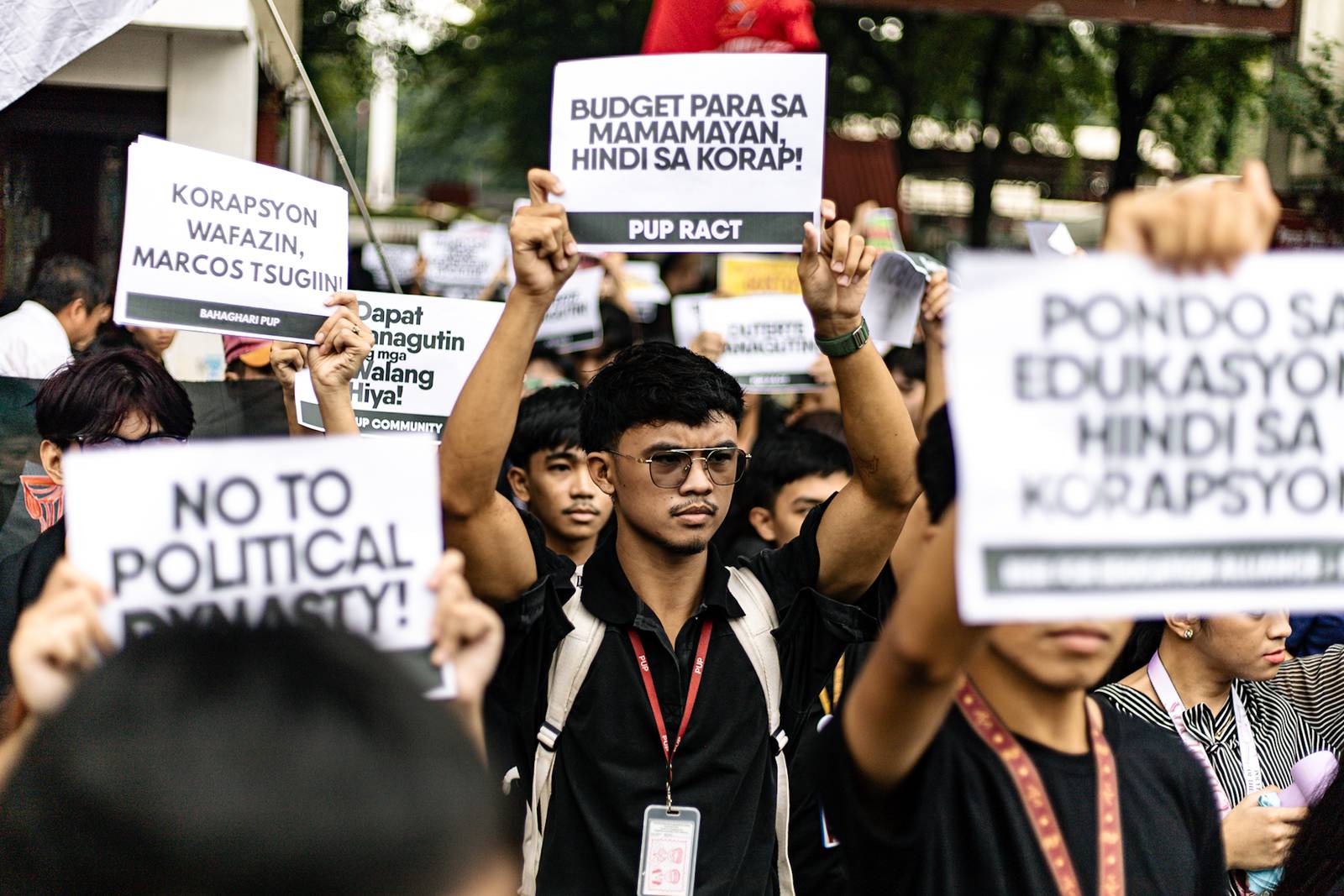 College students from Polytechnic University of the Philippines storm out of their classrooms to protest against the widespread corruption of the flood control projects under the Marcos Jr. administration, in Sta. Mesa, Manila on Monday, 15 September 2025.