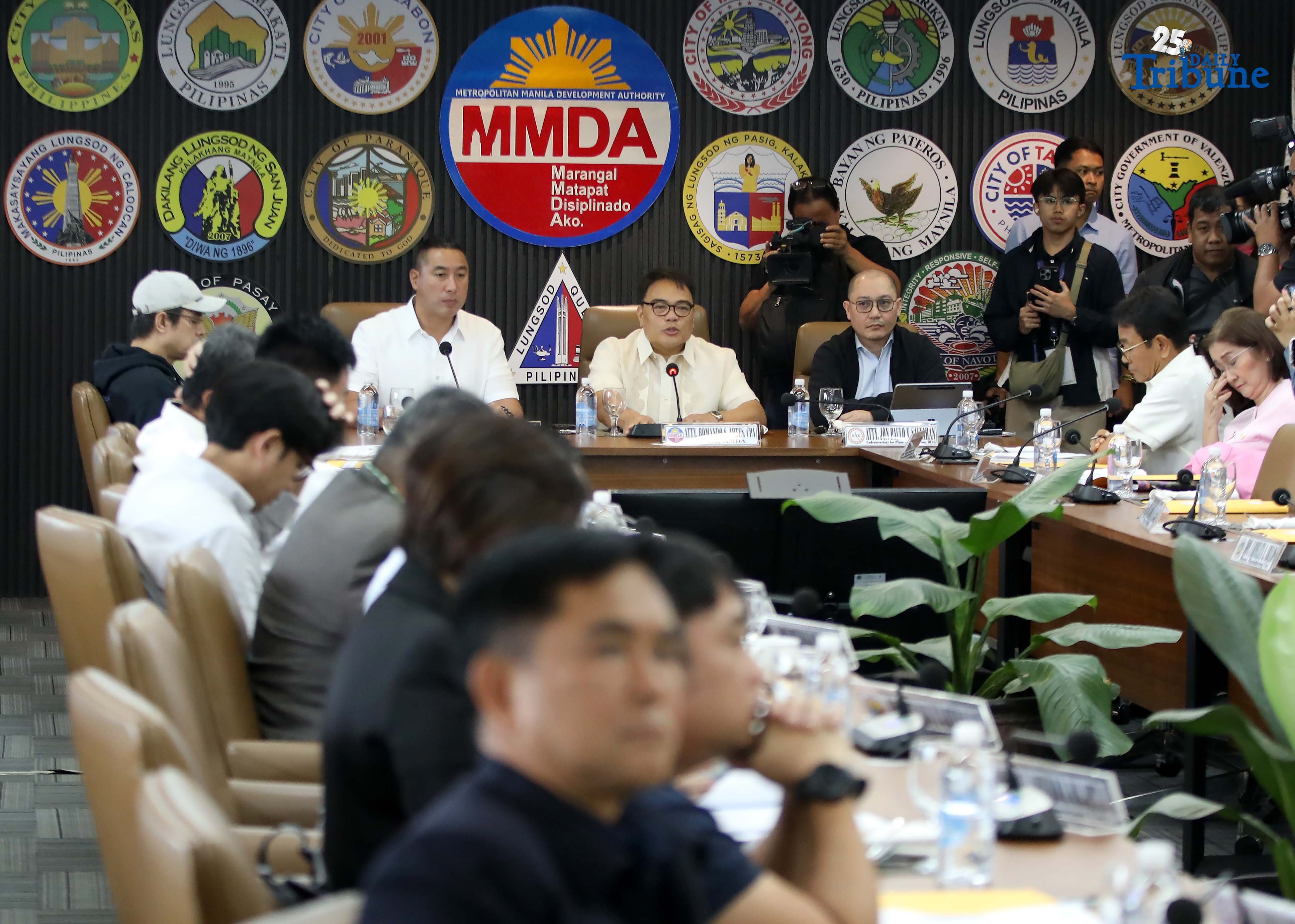 Metro Manila mayors meet on parking rules, littering law changes
