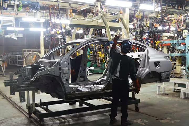 Philippine car sales fall 5.5% in August
