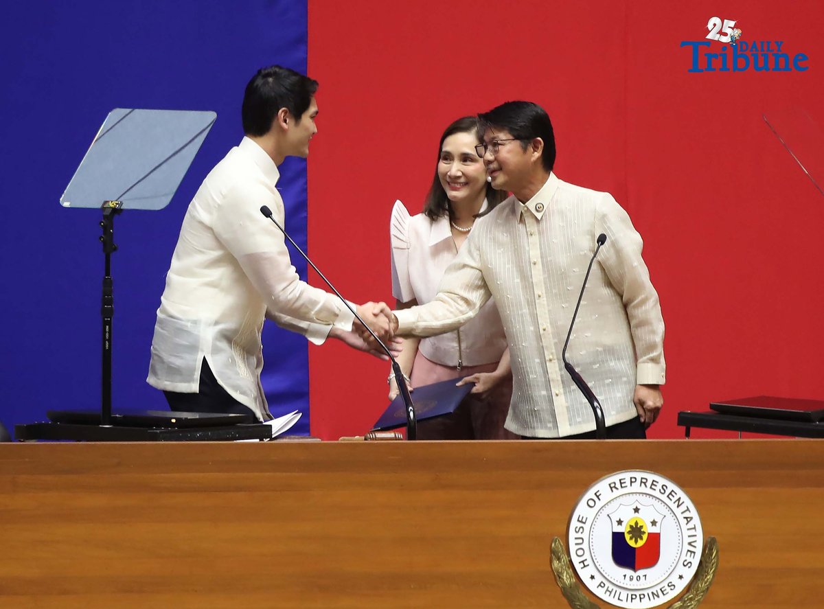 (September 17 2025) Newly elected Isabela 6th District Representative Faustino "Bojie" Dy III takes his oath as the new House Speaker of the 20th Congress on Wednesday, replacing Leyte 1st District Representative Martin Romualdez. New speaker Dy garnered a total of 253 votes from the lower chamber. Photo/Analy Labor