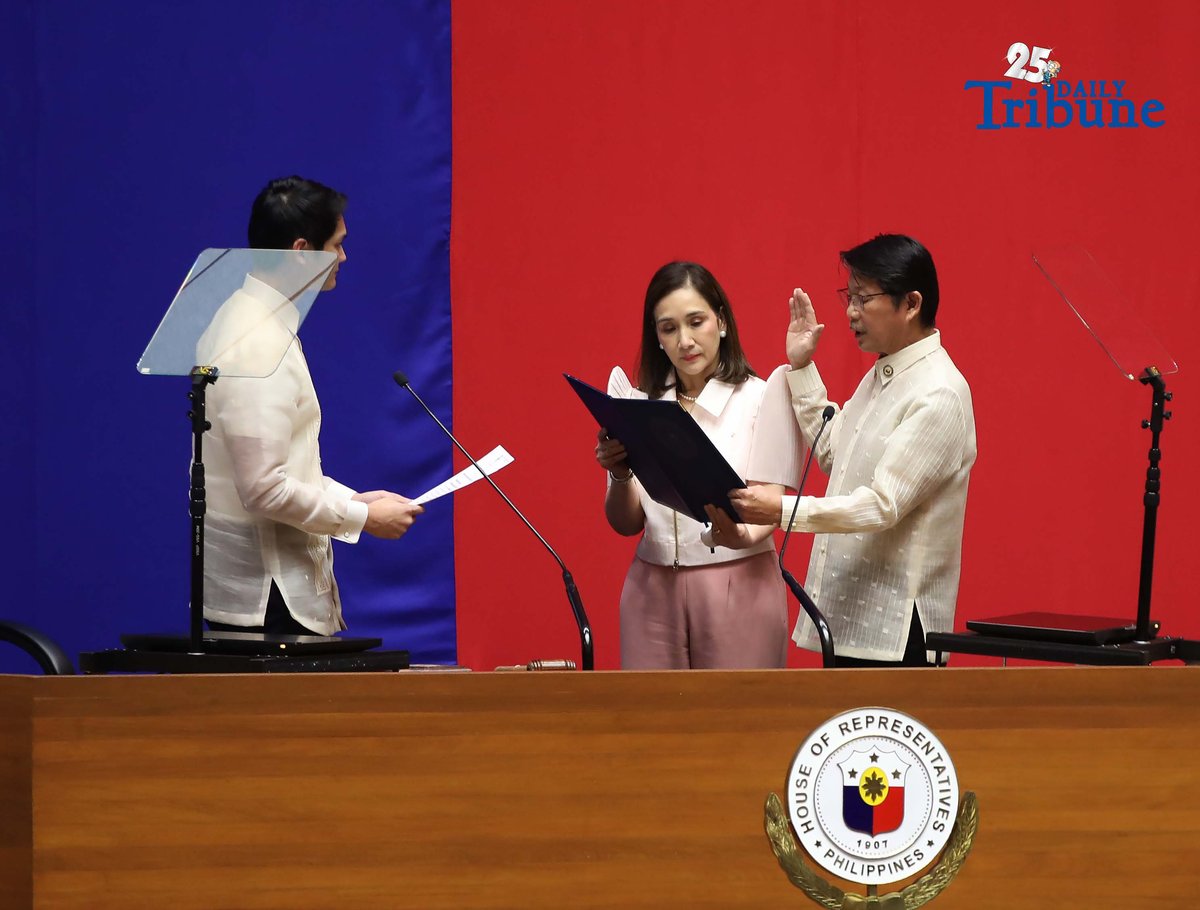 (September 17 2025) Newly elected Isabela 6th District Representative Faustino "Bojie" Dy III takes his oath as the new House Speaker of the 20th Congress on Wednesday, replacing Leyte 1st District Representative Martin Romualdez. New speaker Dy garnered a total of 253 votes from the lower chamber. Photo/Analy Labor