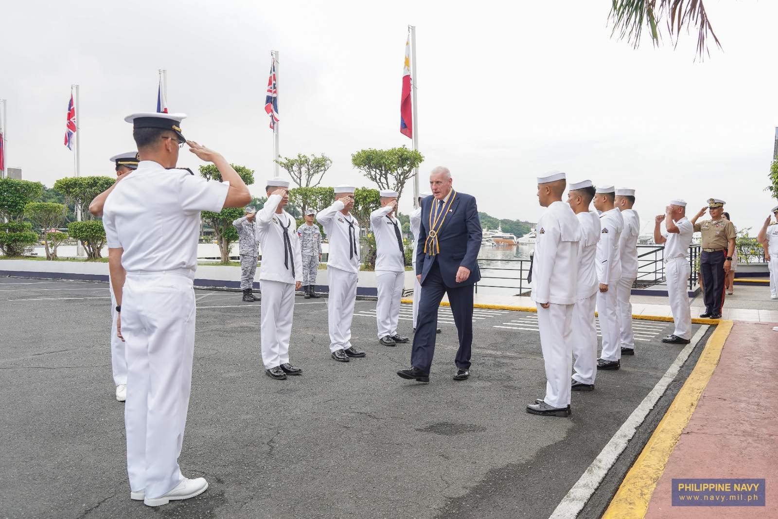 UK defense minister reinforces maritime ties with Phl 