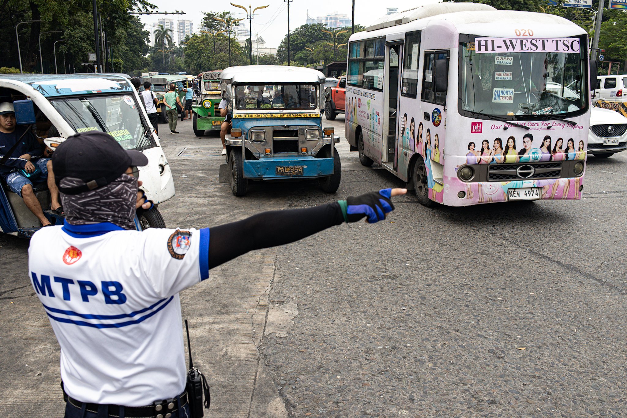 Mendoza fires 68 enforcers as LTO ramps up drive vs corruption