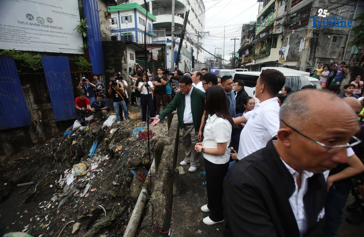 (September 18 2025) Quezon City Mayor Joy Belmonte with Baguio Mayor Benjamin Magalong and DPWH ICI Rogelio Singson inspected several projects such as the Matalahib Creek Pump Station, Mariblo and Sta. Cruz Pump Station and others, to show the alleged anomalous flood control projects in the City on Thursday September 18 2015. Photo/Analy Labor