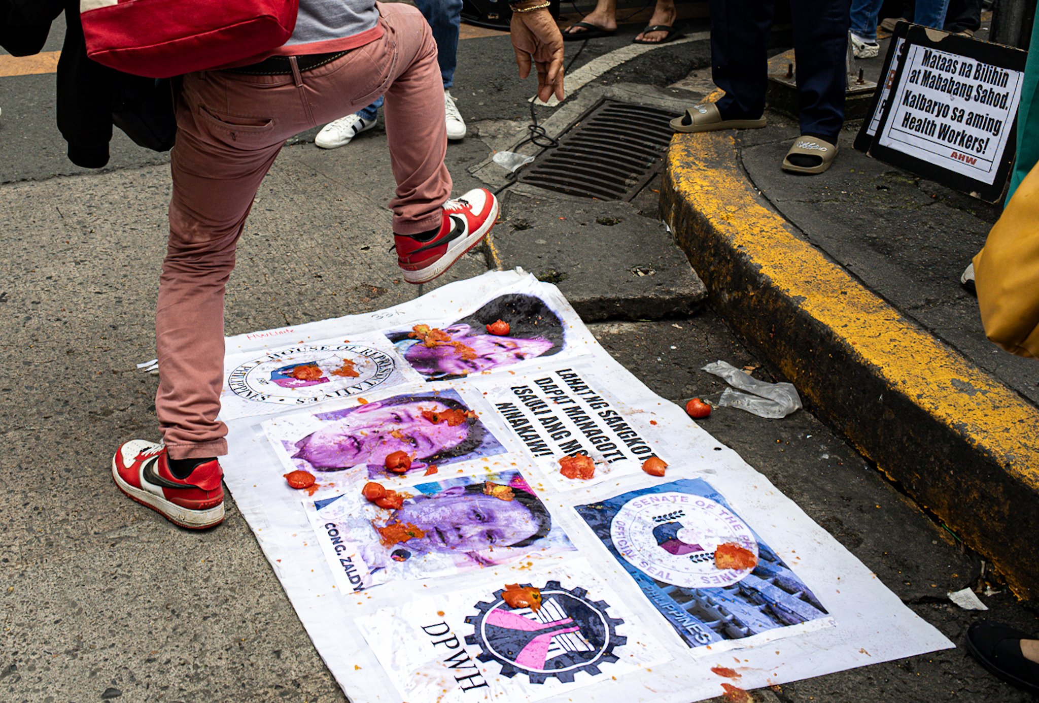 Healthcare workers protest flood control corruption