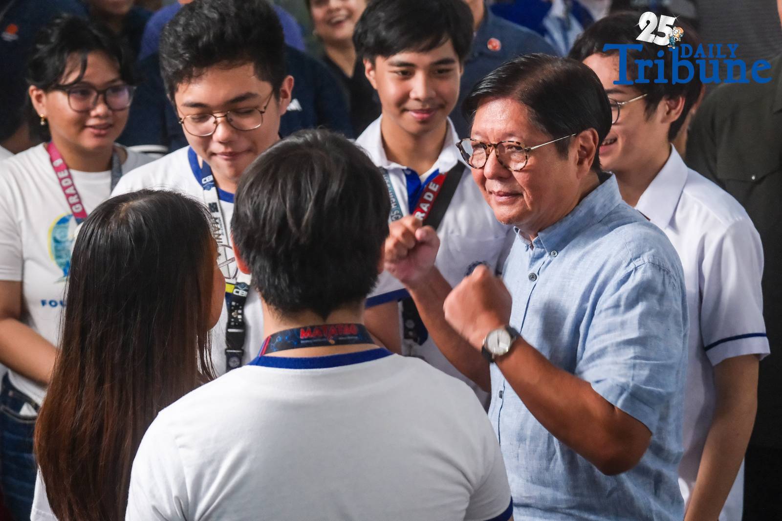 President Ferdinand Marcos Jr. and acting Transportation Secretary Giovanni Lopez launch the personalized white student Beep cards at the LRT-2 Legarda station on Saturday, 20 September 2025. 
The cards provide students a 50 percent fare discount on LRT and MRT lines as part of the government’s push to ease commuting costs and improve access to public transport.