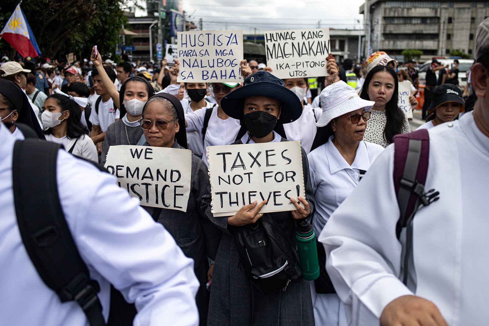 Thousands of Filipinos took to the streets of EDSA in Quezon City  to voice their concerns over multi-billion peso government corruption scandals on Sunday, 21 September 2025. 

The Philippine National Police reported an estimated crowd of 15,000 participants by 4 p.m., all calling for government accountability and reform.